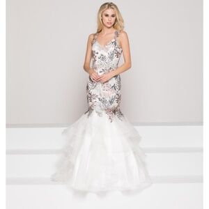 Colors Dress 1961 Floral Embroidered Mermaid Wedding Prom Formal Dress Size 0